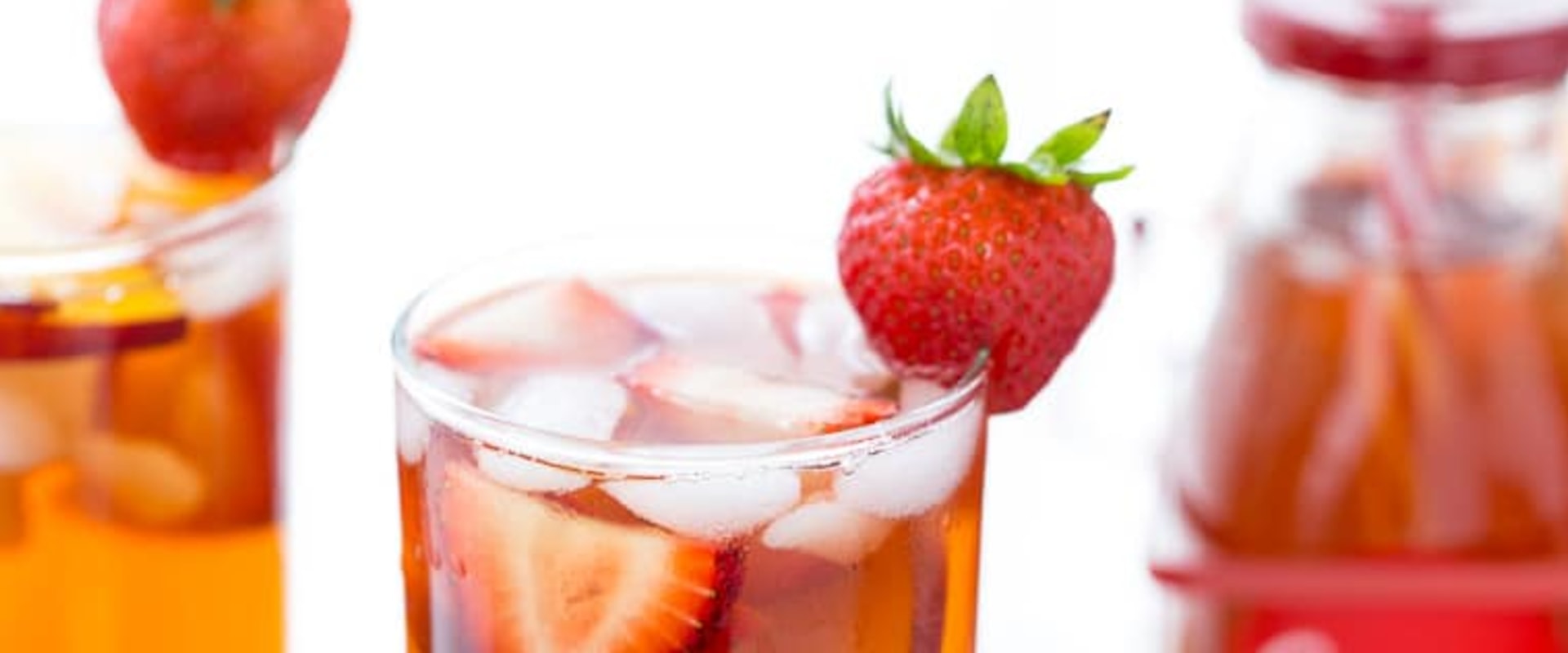 Strawberry Peach Iced Tea: A Refreshing Summer Beverage