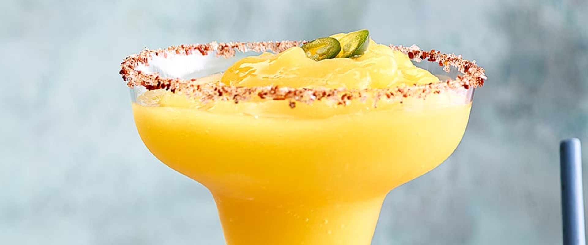 How to Make the Perfect Frozen Mango Margarita for Your Summer Parties