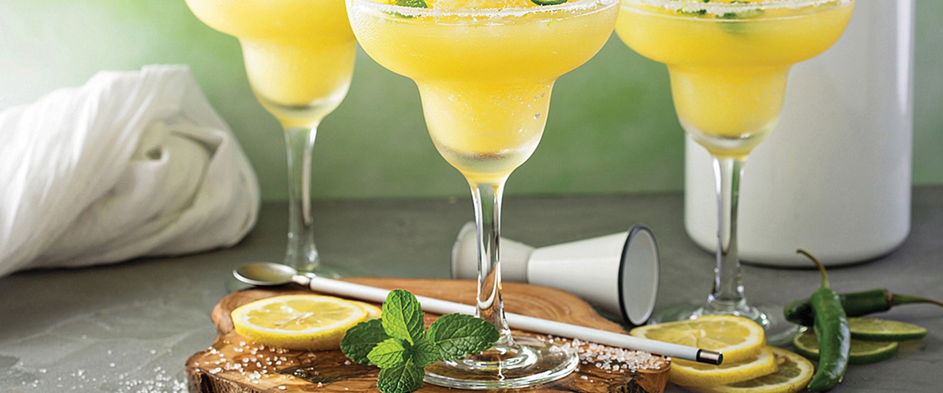 Exploring the Delicious World of Pineapple Margaritas